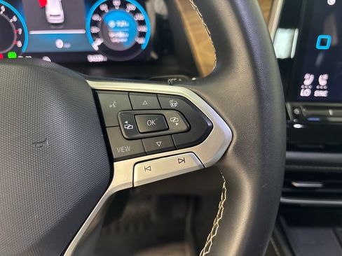 Used 2024 Volkswagen Atlas SE AWD/4WD image 9