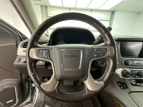 Used 2019 GMC Yukon XL Denali w/ Denali Ultimate Package AWD/4WD image 10