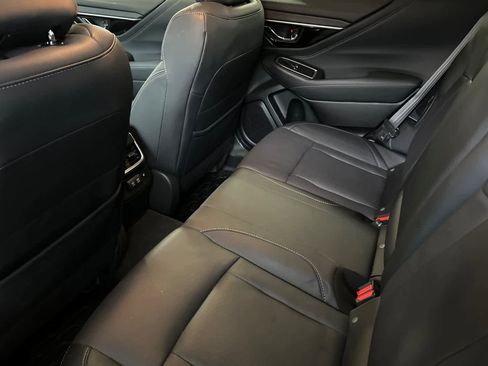 Used 2022 Subaru Outback Limited XT image 4