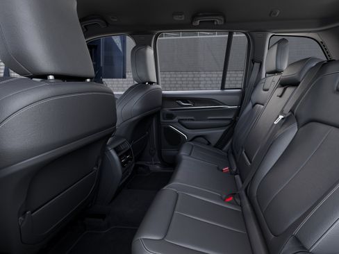 New 2026 Jeep Grand Cherokee Limited AWD/4WD image 23