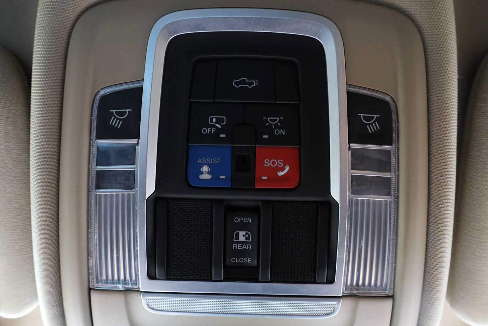 Used 2021 RAM 2500 Limited AWD/4WD image 32