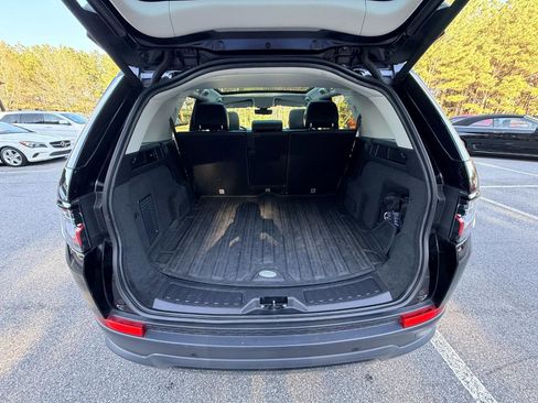 Used 2020 Land Rover Discovery Sport SE image 12