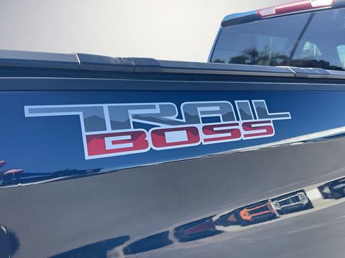 Used 2021 Chevrolet Silverado 1500 LT Trail Boss w/ Bed Protection Package AWD/4WD image 38