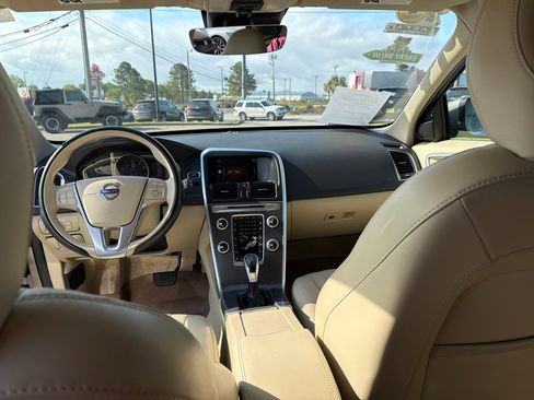 Used 2016 Volvo XC60 T5 Premier image 21