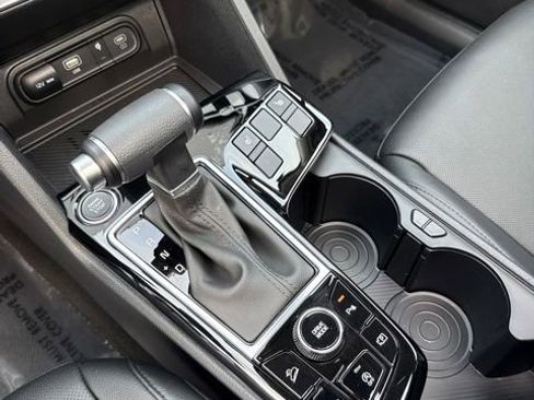 Certified 2025 Kia Sportage EX w/ Premium Package image 16