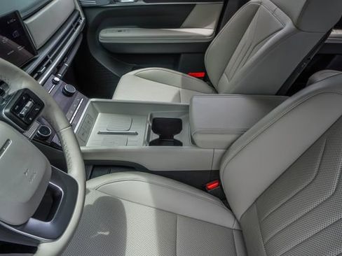 Used 2025 Hyundai Santa Fe SEL FWD image 20