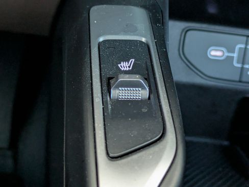 Used 2024 Kia Sorento S FWD image 23