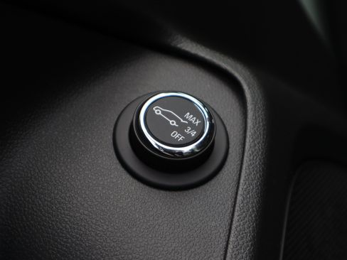 Used 2024 Chevrolet TrailBlazer RS w/ Convenience Package FWD image 24