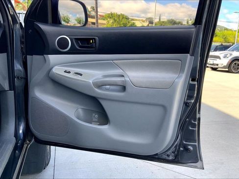 Used 2009 Toyota Tacoma PreRunner RWD image 22