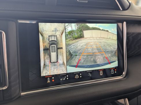 Used 2023 GMC Yukon Denali w/ Denali Reserve Package image 29