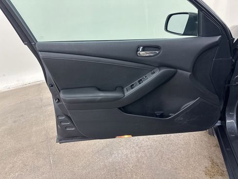 Used 2012 Nissan Altima 2.5 SL w/ 2.5SL Pkg image 28