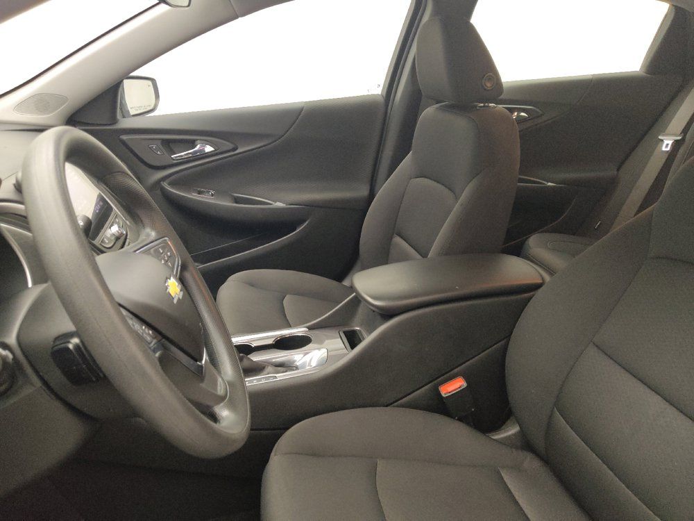 Used 2021 Chevrolet Malibu LS w/ Driver Confidence Package II FWD image 17