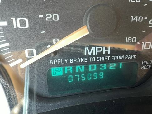 Used 2002 Chevrolet Silverado 3500 LS w/ Off-Road Skid Plate Pkg image 14