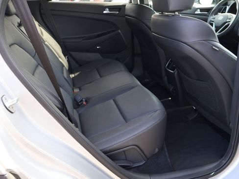 Used 2019 Hyundai Tucson Ultimate w/ Cargo Package image 8