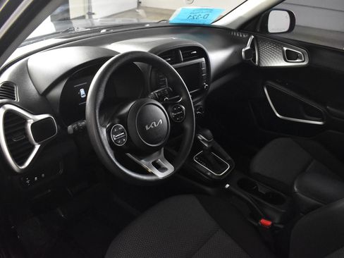 Used 2023 Kia Soul LX w/ Option Group 015 image 2