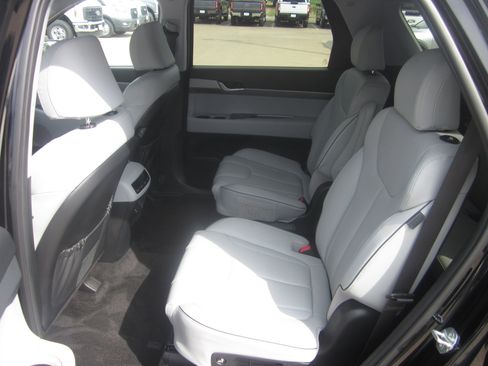 Used 2025 Hyundai Palisade SEL image 11