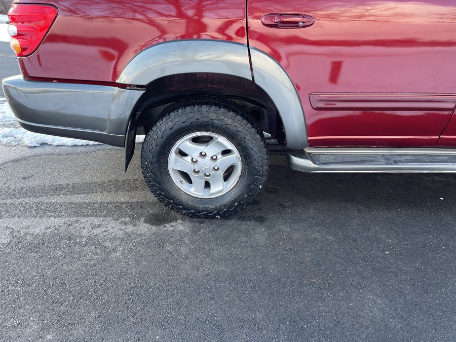 Used 2004 Toyota Sequoia SR5 w/ 16" Alloy Wheel Pkg #1 AWD/4WD image 29