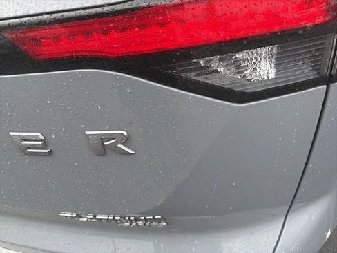 Used 2024 Nissan Pathfinder Platinum image 4