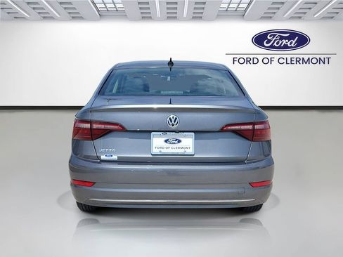 Used 2021 Volkswagen Jetta SE FWD image 4