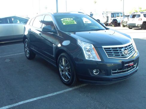 Used 2016 Cadillac SRX Performance w/ Midnight Edition Package FWD image 4