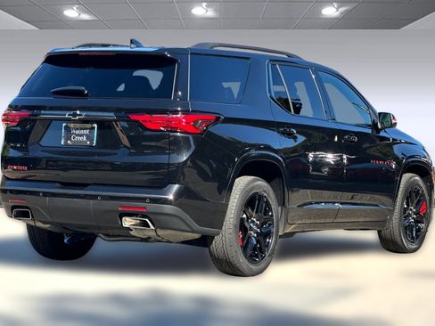 Used 2023 Chevrolet Traverse Premier w/ Redline Edition image 3