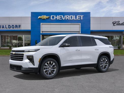 New 2026 Chevrolet Traverse LT w/ Sun and Wheel Package image 2