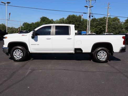 Used 2024 Chevrolet Silverado 3500 LT w/ Z71 Off-Road Package image 23
