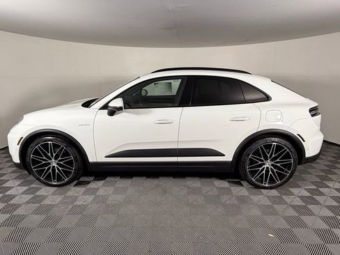 New 2025 Porsche Macan 4 Electric image 2