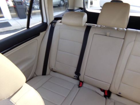 Used 2014 Volkswagen Jetta TDI FWD image 35