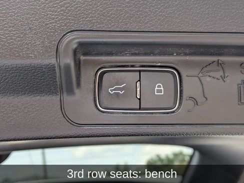 Used 2022 Ford Explorer Limited w/ Equipment Group 301A RWD image 19