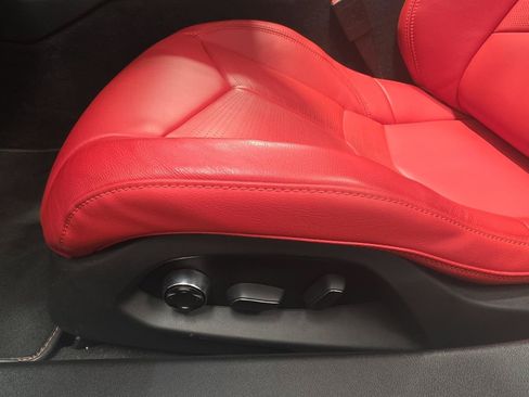 Used 2023 Chevrolet Corvette Stingray Preferred Cpe w/ Z51 Performance Package RWD image 19
