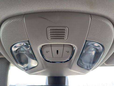 Used 2019 Jeep Compass Latitude w/ Cold Weather Group image 22