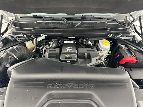 Used 2022 RAM 2500 Big Horn AWD/4WD image 28