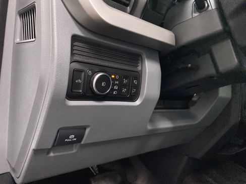 New 2026 Ford F350 XLT w/ Snow Plow/Camper Package image 13