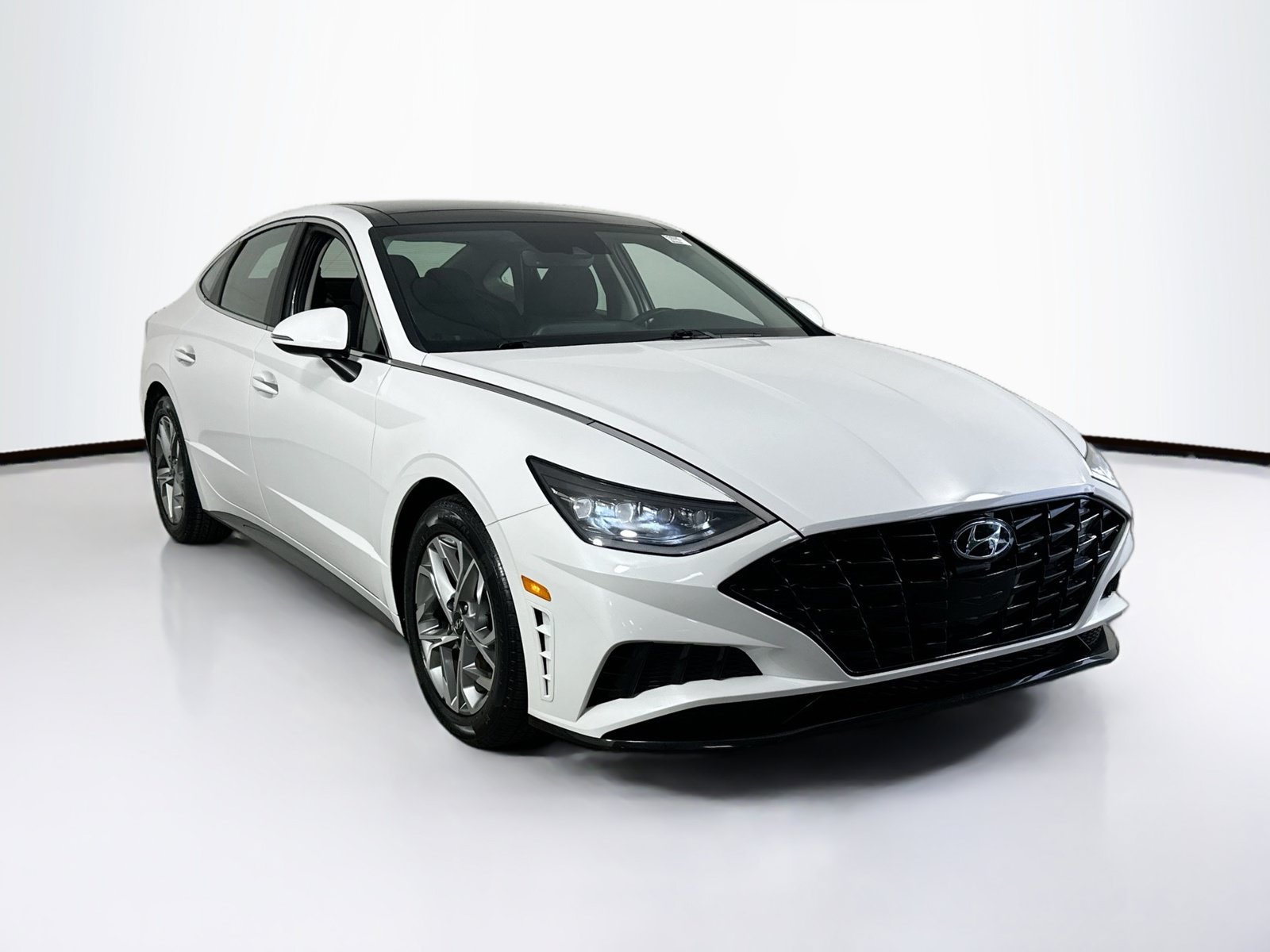 Used 2023 Hyundai Sonata SEL w/ Convenience Package FWD image 3