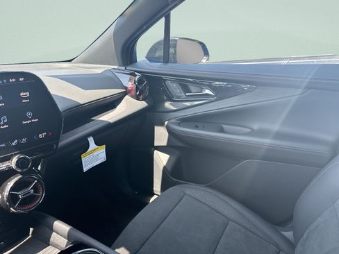 Used 2025 Chevrolet Blazer EV RS AWD/4WD image 18