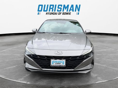 Used 2023 Hyundai Elantra SEL w/ Preferred Accessory Package FWD image 8