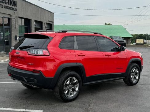 Used 2019 Jeep Cherokee Trailhawk w/ Comfort/Convenience Group AWD/4WD image 18