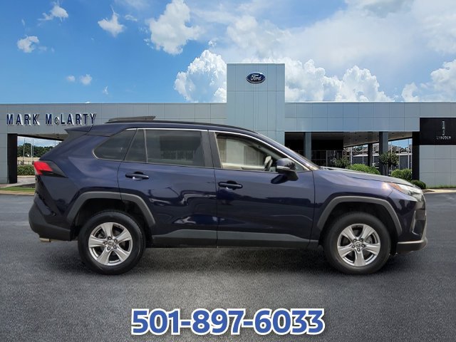 Used 2022 Toyota RAV4 XLE AWD/4WD image 6