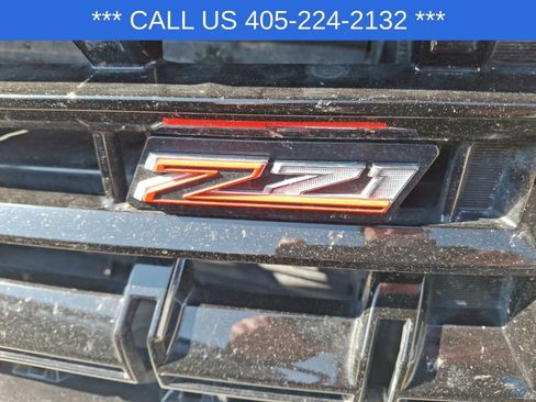 Used 2025 Chevrolet Suburban Z71 w/ Comfort Package image 8