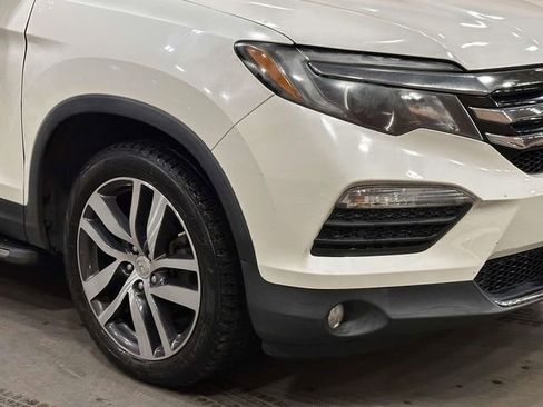 Used 2017 Honda Pilot Touring image 13