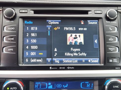 Used 2018 Toyota Highlander XLE image 11