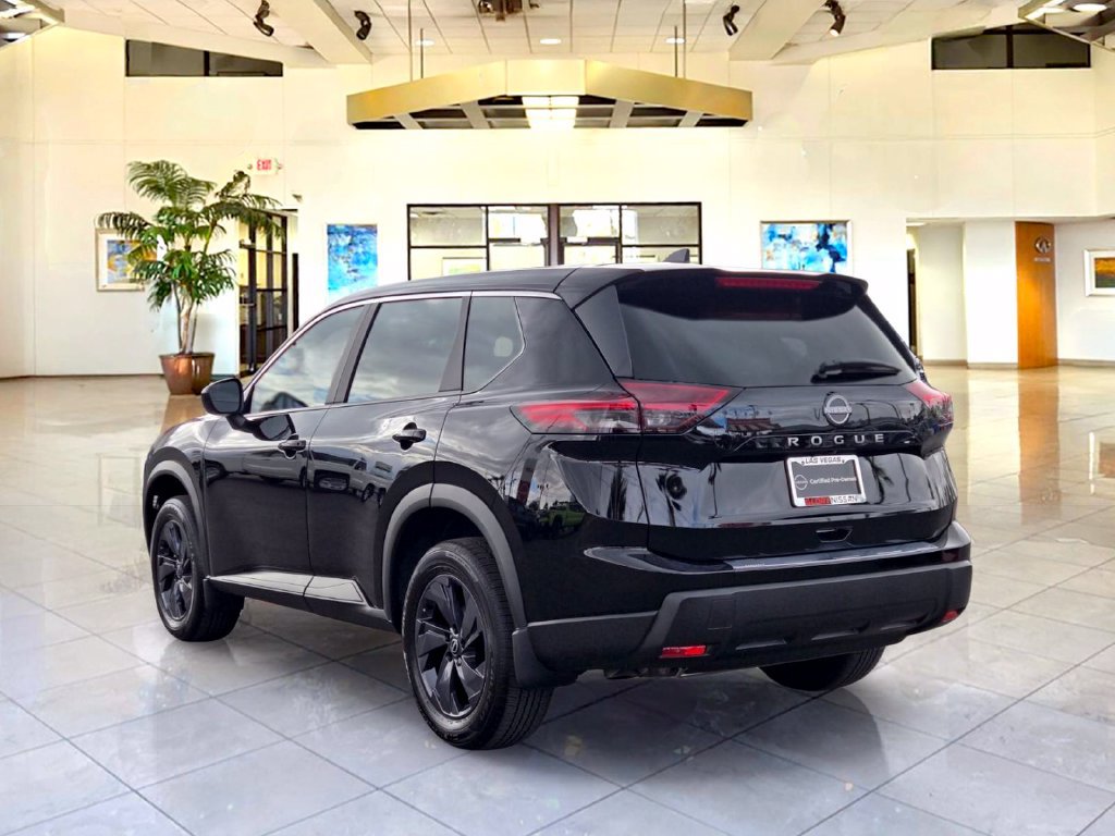 Certified 2026 Nissan Rogue SV FWD image 7