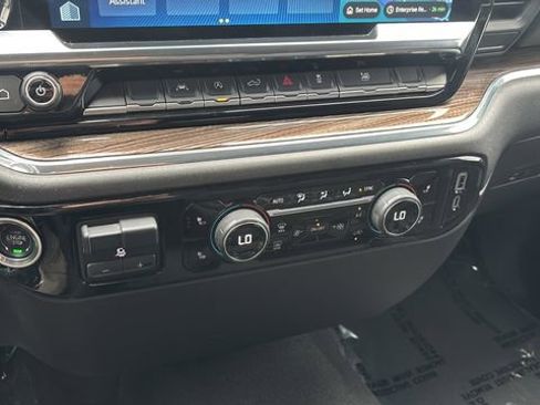 Used 2025 Chevrolet Silverado 1500 LT image 14