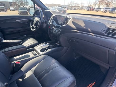 Used 2022 Honda Pilot TrailSport image 8