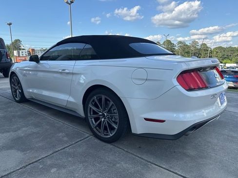 Used 2017 Ford Mustang GT Premium w/ Equipment Group 401A RWD image 5