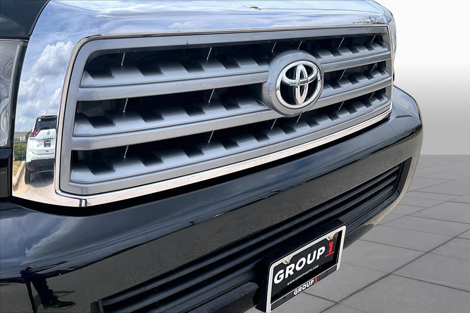 Used 2012 Toyota Sequoia Limited RWD image 29