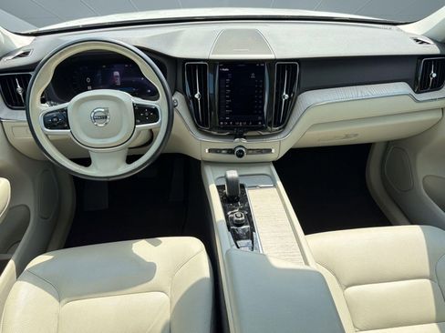 Certified 2023 Volvo XC60 B5 Plus image 25