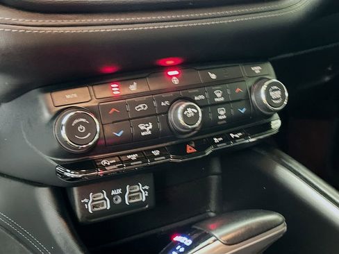 Certified 2021 Dodge Durango SXT image 25