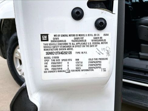 Used 2004 Chevrolet Avalanche Z66 w/ Sun And Sound Package RWD image 43